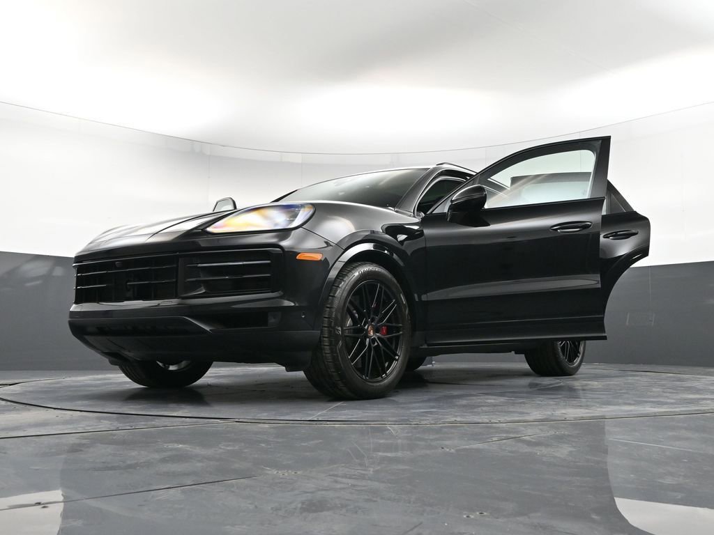 New 2026 Porsche Cayenne S image 38