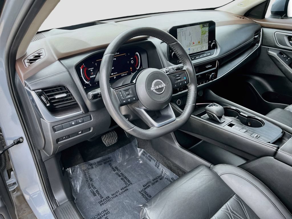 Used 2023 Nissan Rogue Platinum w/ Platinum Premium Package FWD image 16