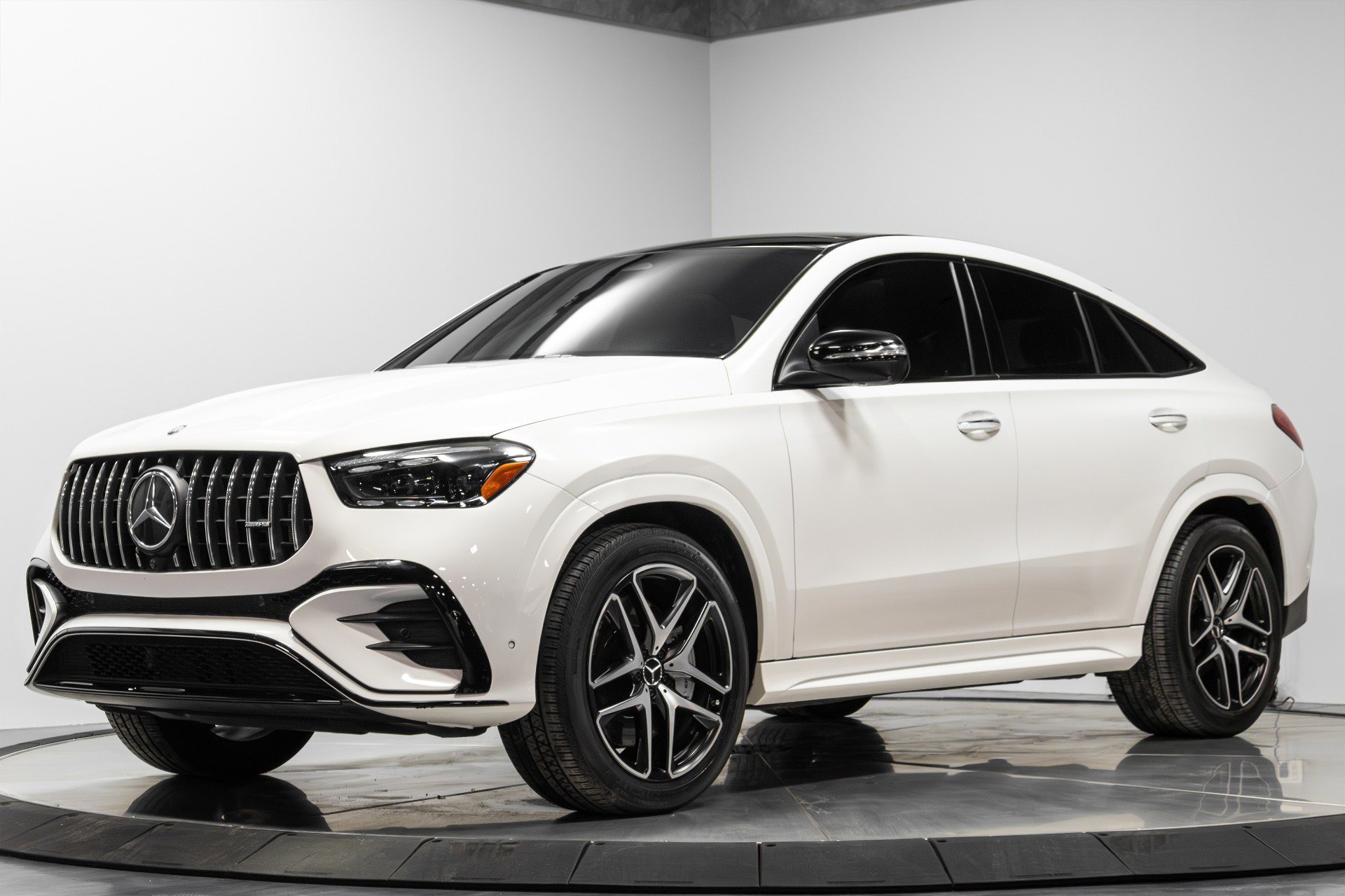 Used 2024 Mercedes-Benz GLE 53 AMG 4MATIC Coupe image 2