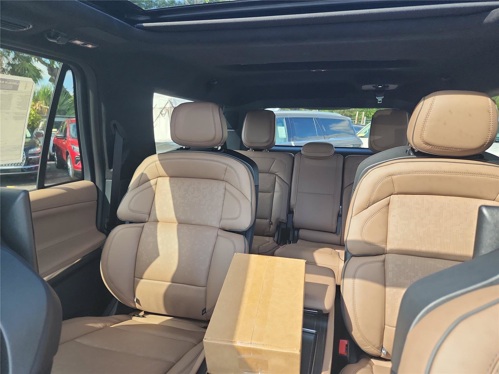 New 2025 Lincoln Navigator L Black Label AWD/4WD image 15