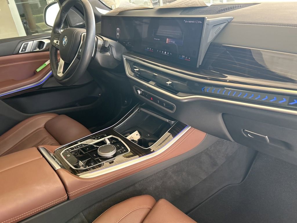 Used 2025 BMW X5 xDrive50e image 27