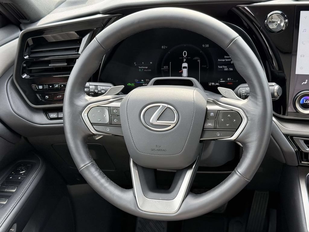 Used 2026 Lexus TX 550h AWD Plug-In Hybrid image 9