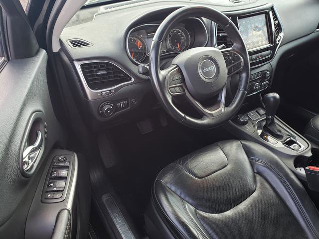 Used 2019 Jeep Cherokee Limited image 10