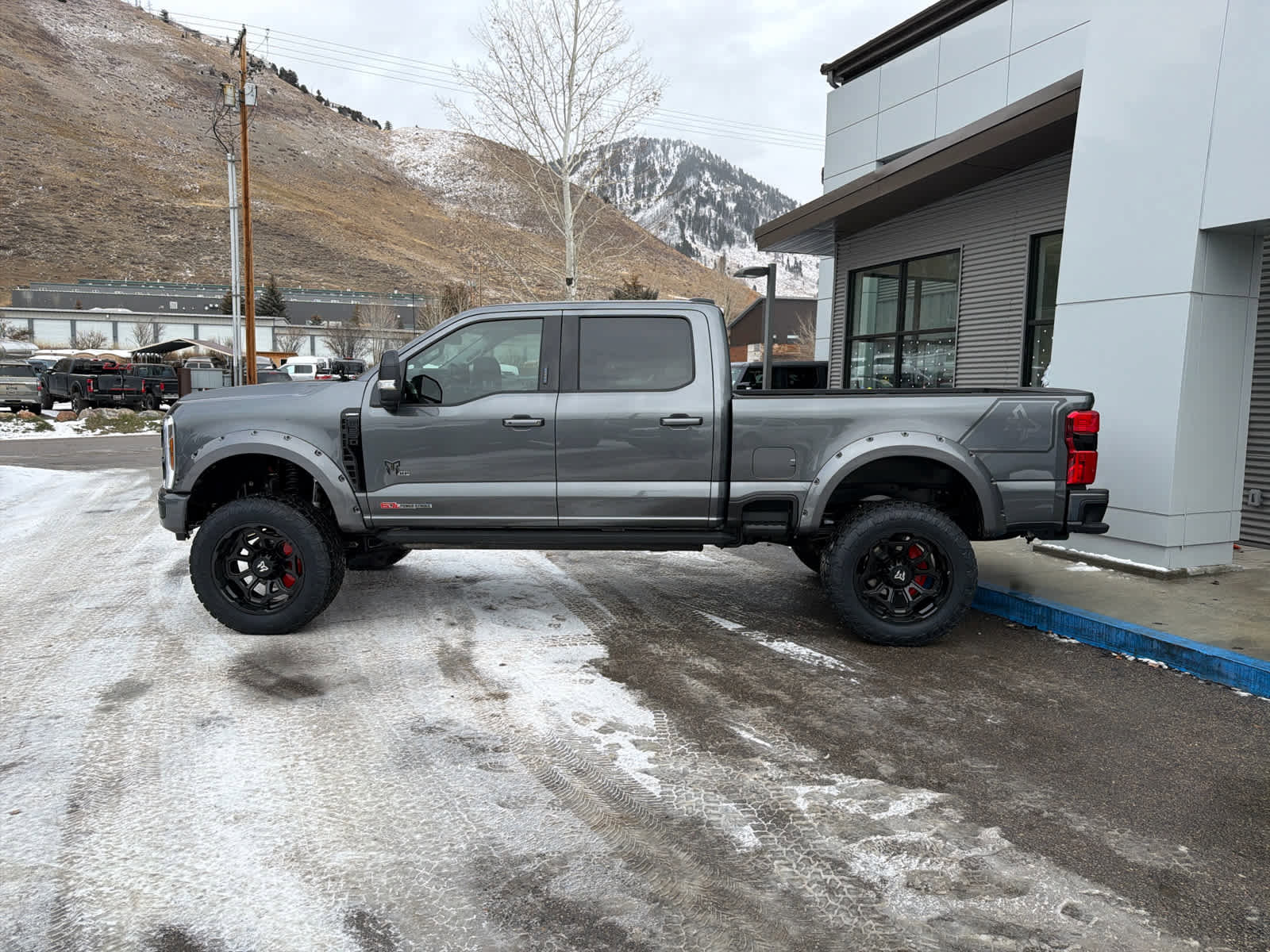 New 2026 Ford F250 Lariat w/ Black Appearance Package image 43