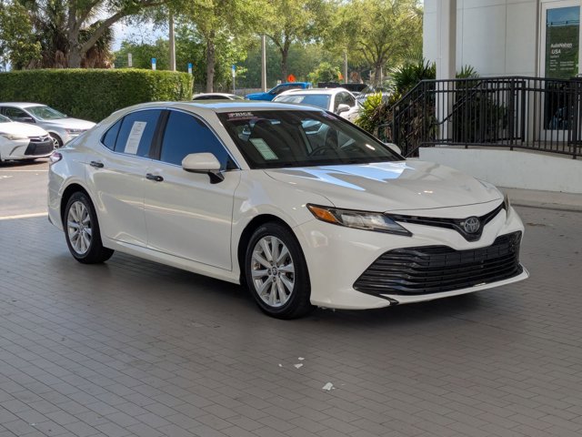 Used 2019 Toyota Camry LE FWD image 3