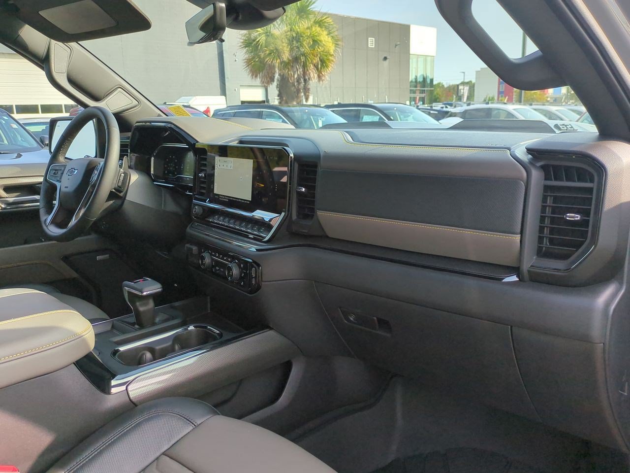 Used 2024 Chevrolet Silverado 1500 ZR2 w/ Technology Package AWD/4WD image 44