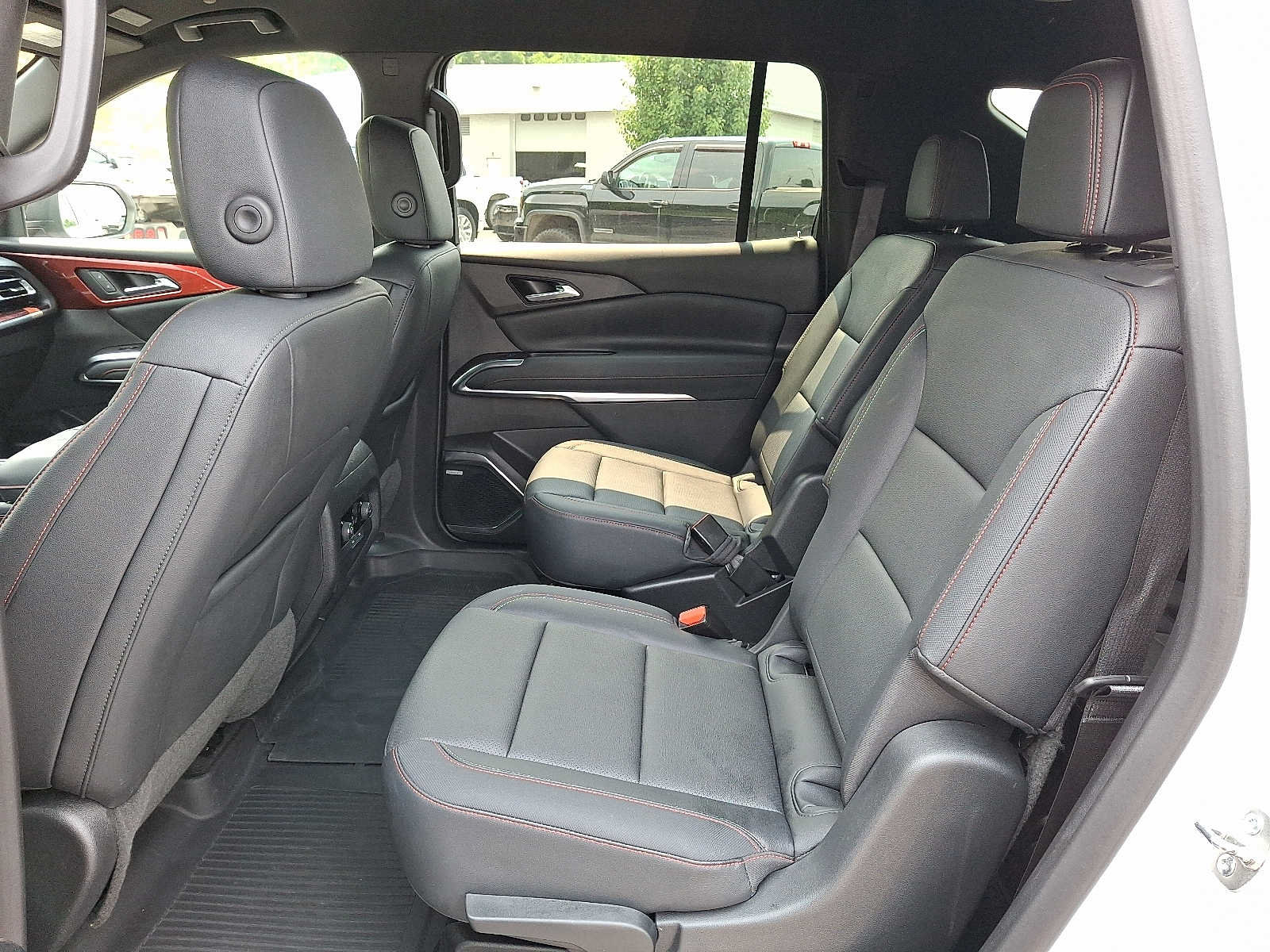 Used 2024 Chevrolet Traverse Z71 w/ Enhanced Driving Package AWD/4WD image 10