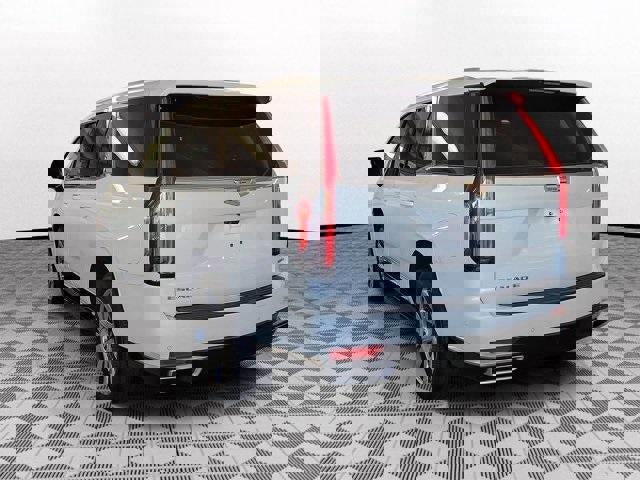 Certified 2024 Cadillac Escalade Premium Luxury Platinum image 4