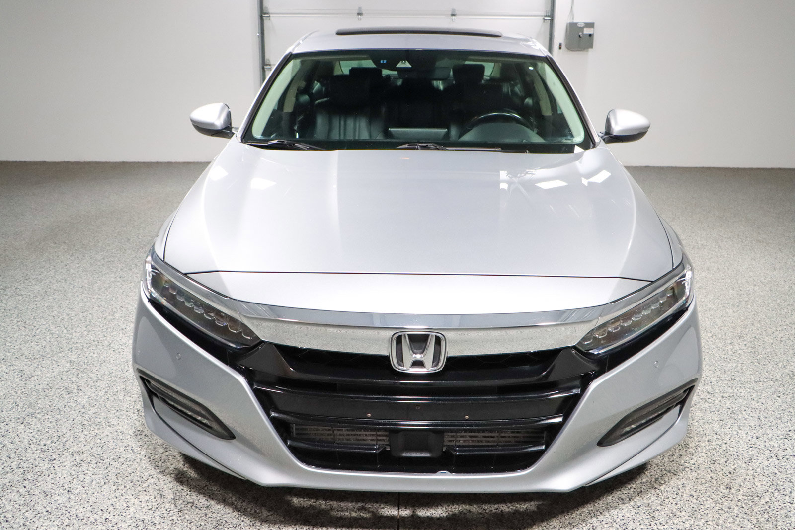 Used 2019 Honda Accord Touring image 4