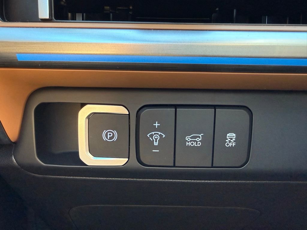 Used 2025 Hyundai Santa Fe Limited image 28