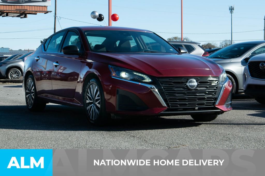 Used 2024 Nissan Altima 2.5 SV image 4
