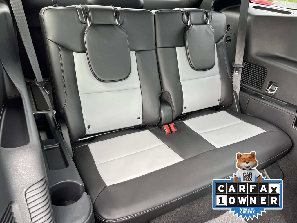 Used 2023 Ford Explorer XLT w/ Equipment Group 202A image 21