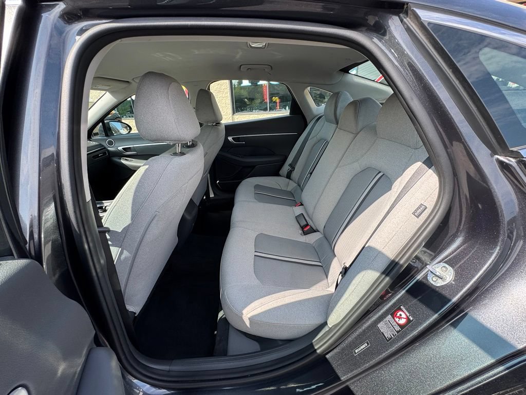 Used 2021 Hyundai Sonata SE FWD image 9