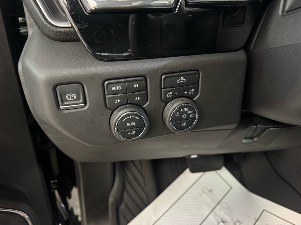 Used 2024 Chevrolet Silverado 1500 LT Trail Boss w/ Convenience Package II AWD/4WD image 17