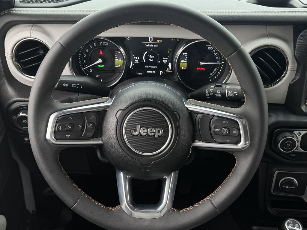 Used 2023 Jeep Wrangler Unlimited Sahara AWD/4WD image 14