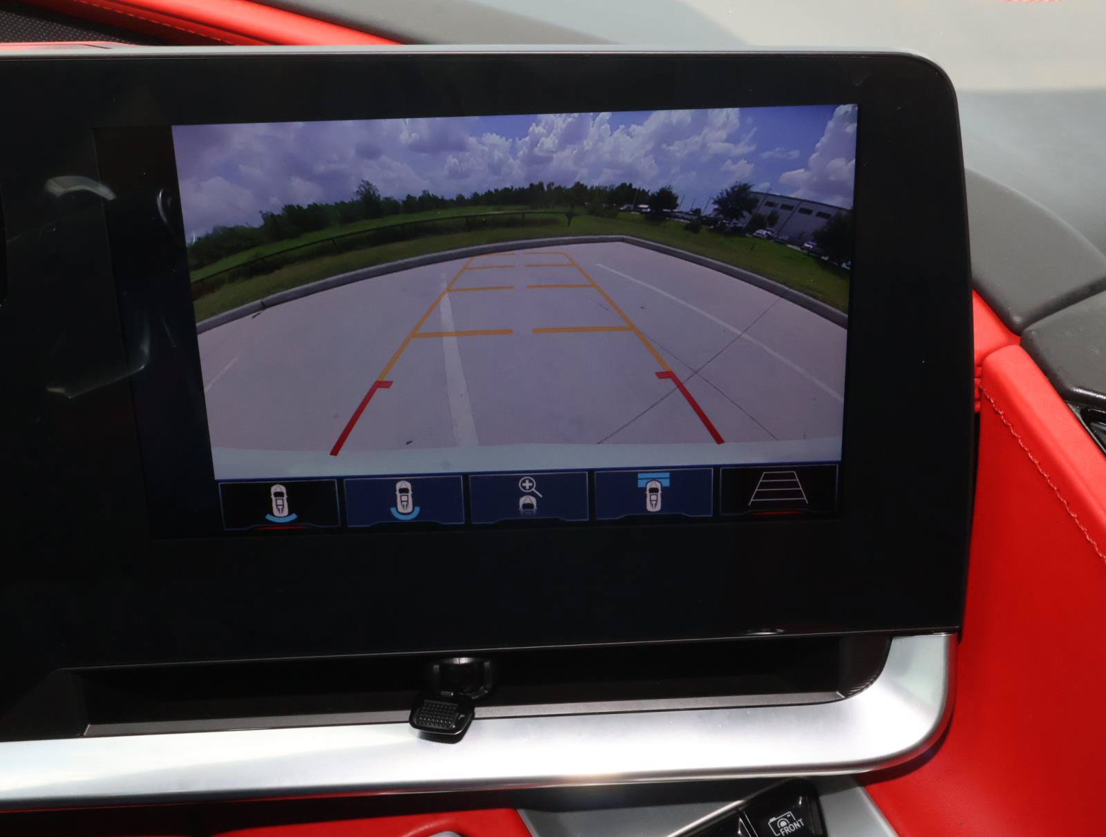 Used 2024 Chevrolet Corvette Stingray Premium Cpe w/ Z51 Performance Package RWD image 23