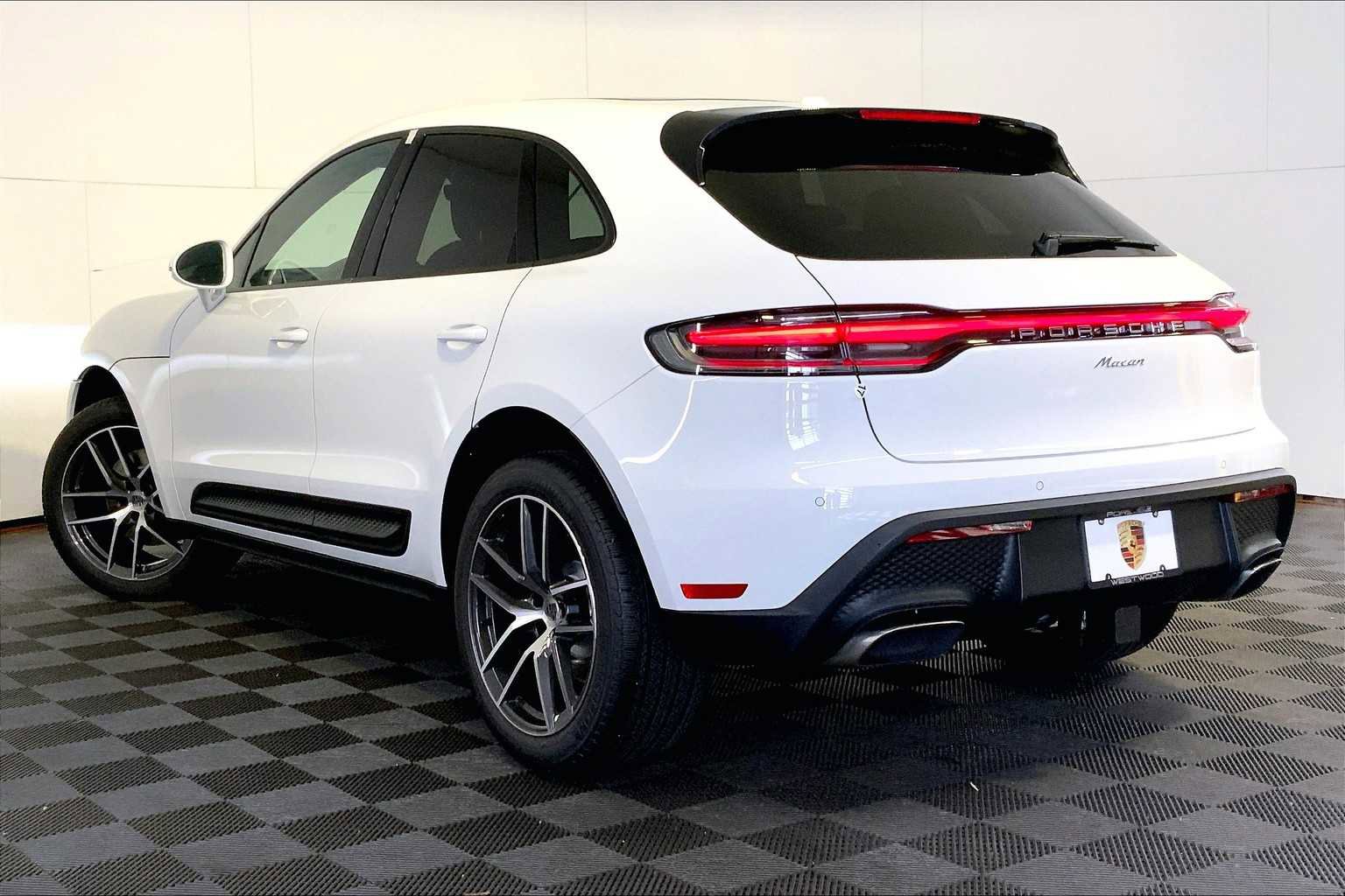 New 2026 Porsche Macan image 3