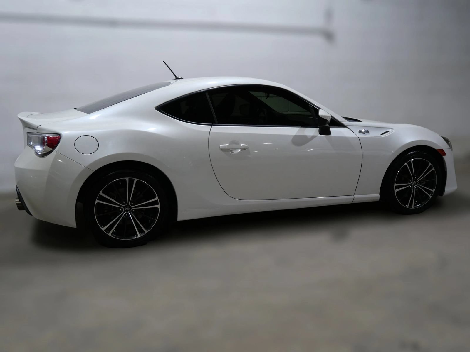 Used 2013 Scion FR-S RWD image 6