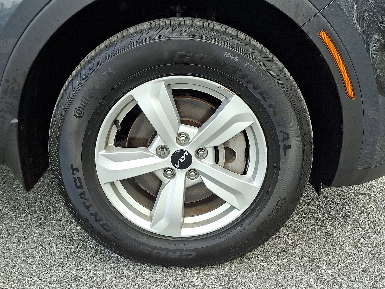 Used 2023 Kia Sorento LX image 8