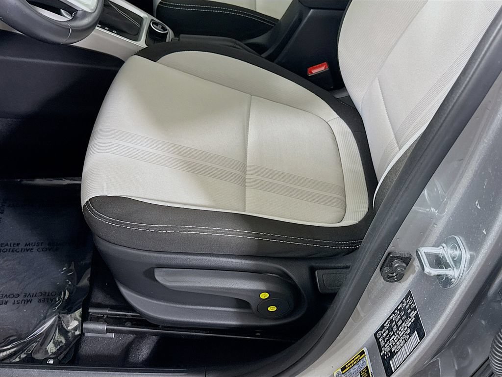 Certified 2023 Hyundai Venue SEL FWD image 25