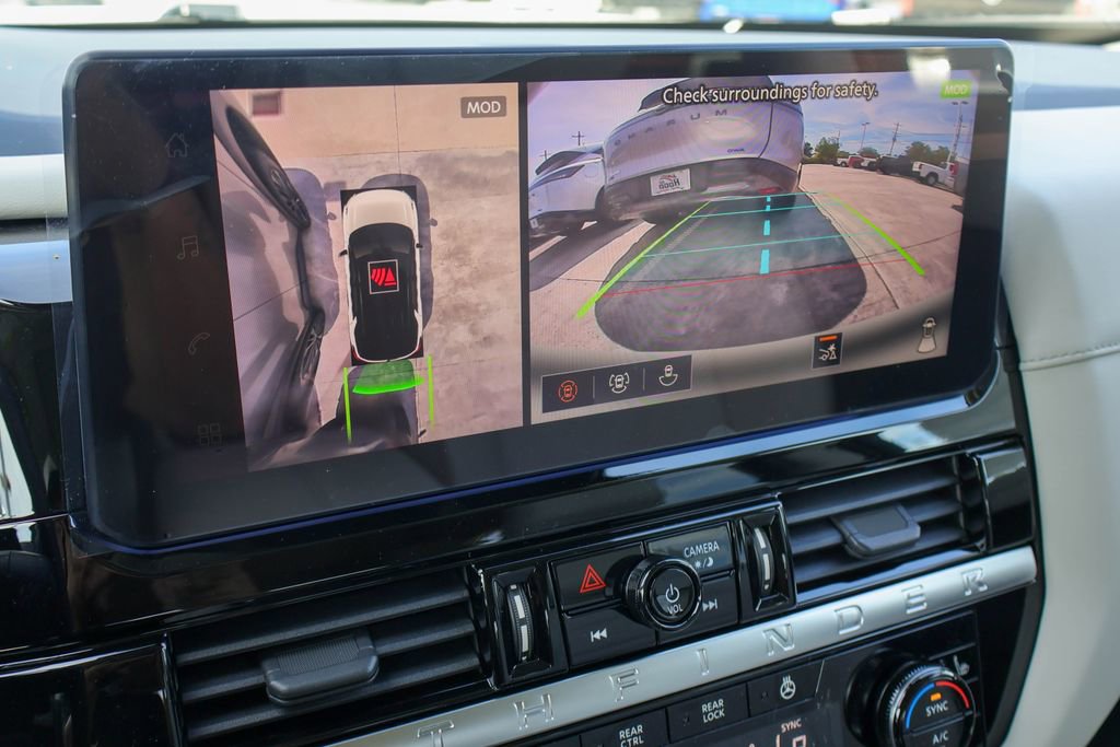 New 2026 Nissan Pathfinder SL image 4