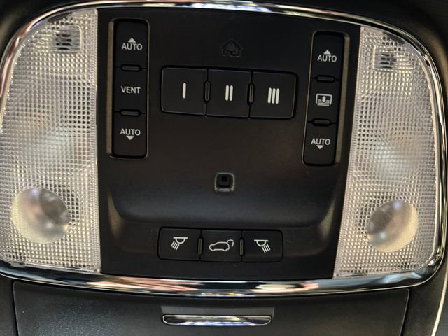 Used 2020 Jeep Grand Cherokee Overland image 24