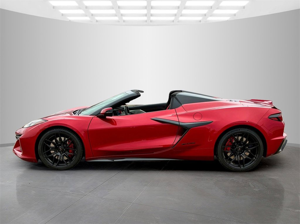 Used 2024 Chevrolet Corvette Z06 image 8