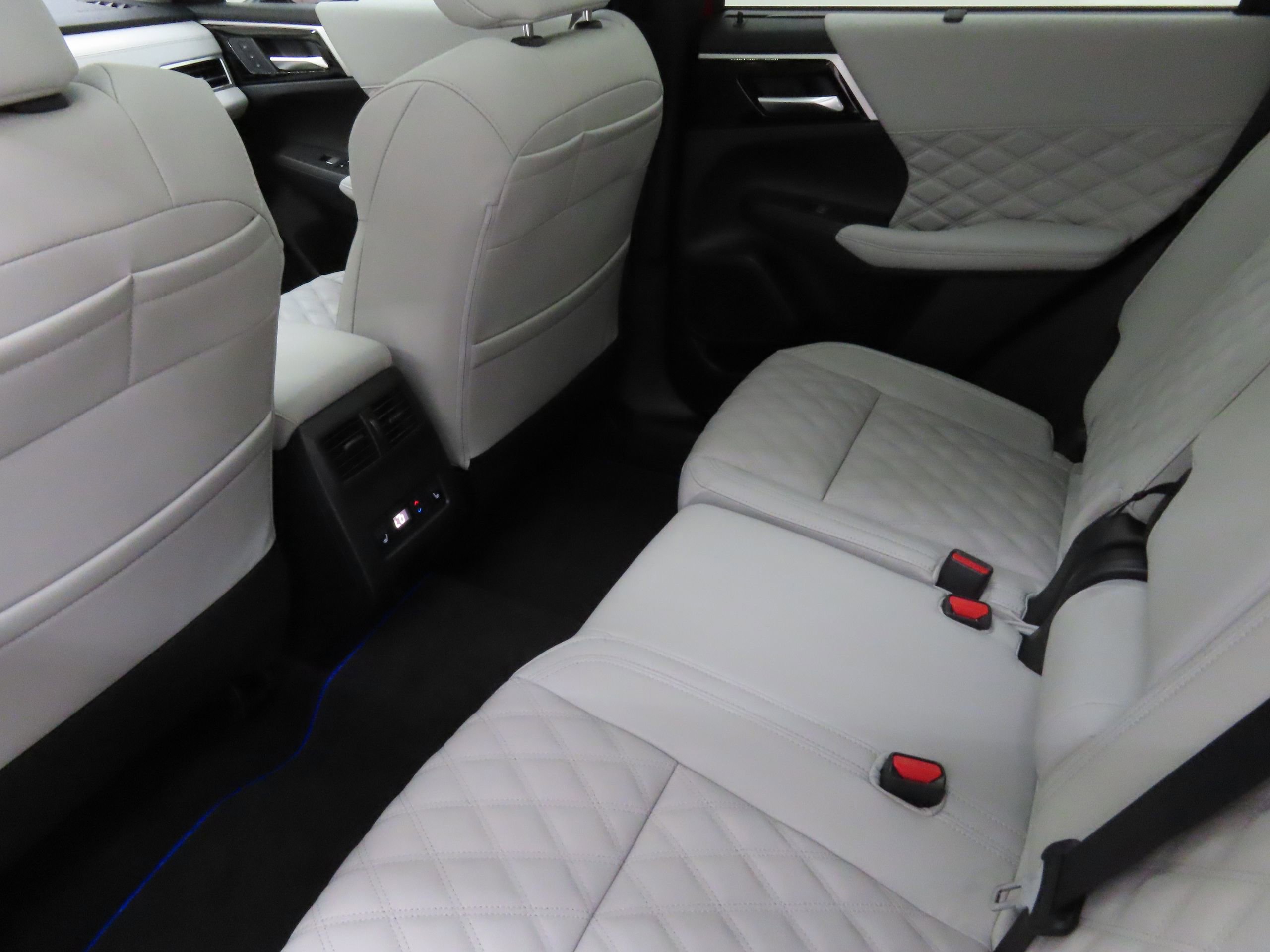New 2025 Mitsubishi Outlander SEL AWD/4WD image 23