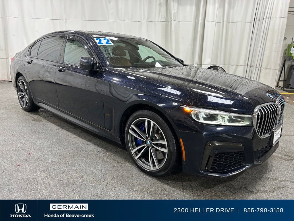 Used 2022 BMW 750i xDrive w/ Luxury Rear Seating Package AWD/4WD image 3