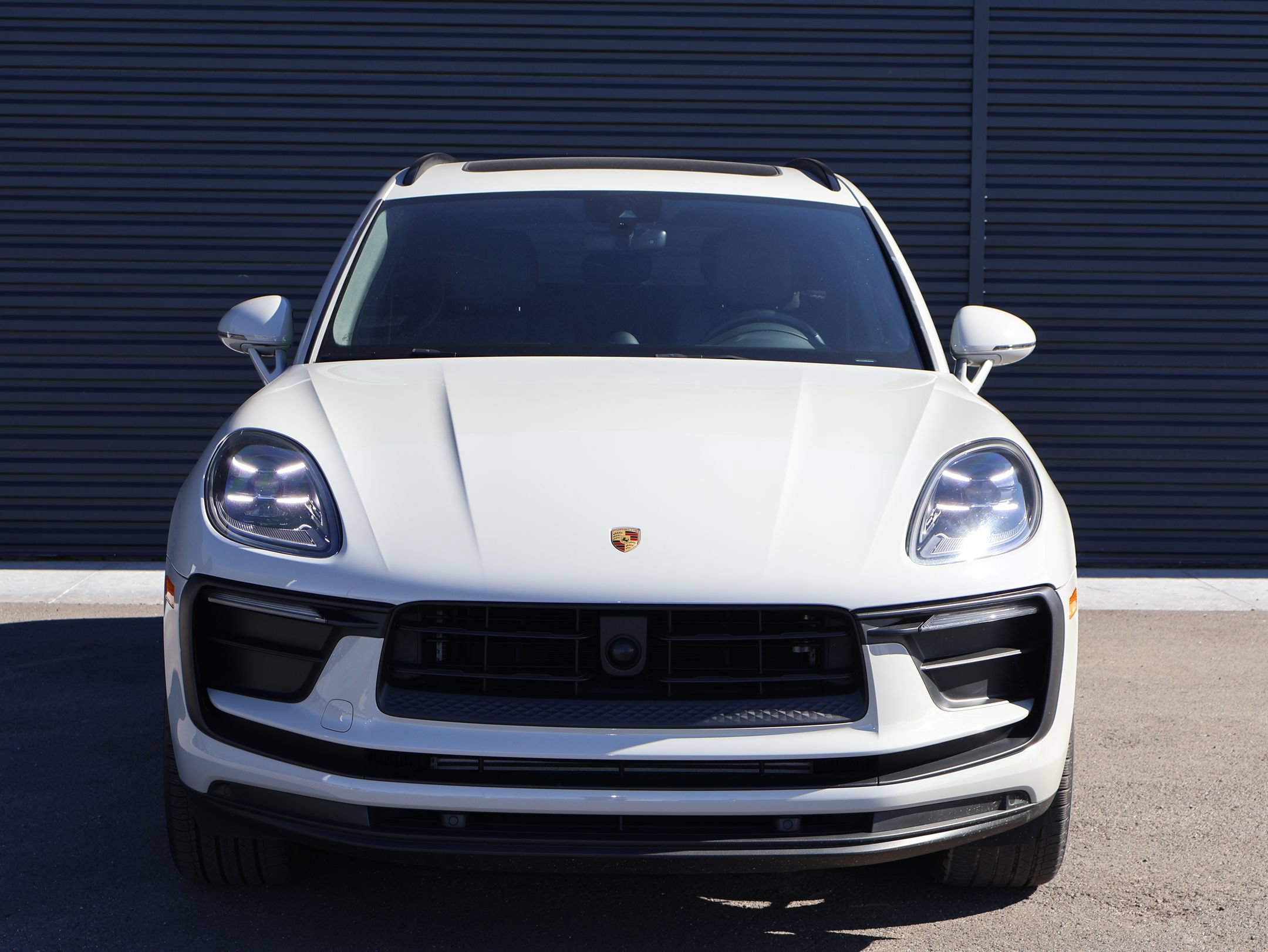 Certified 2024 Porsche Macan AWD/4WD image 7