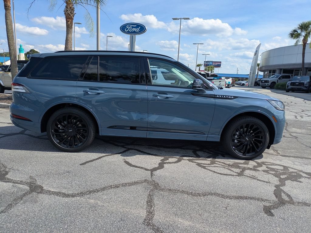 New 2026 Lincoln Aviator Reserve AWD/4WD image 3