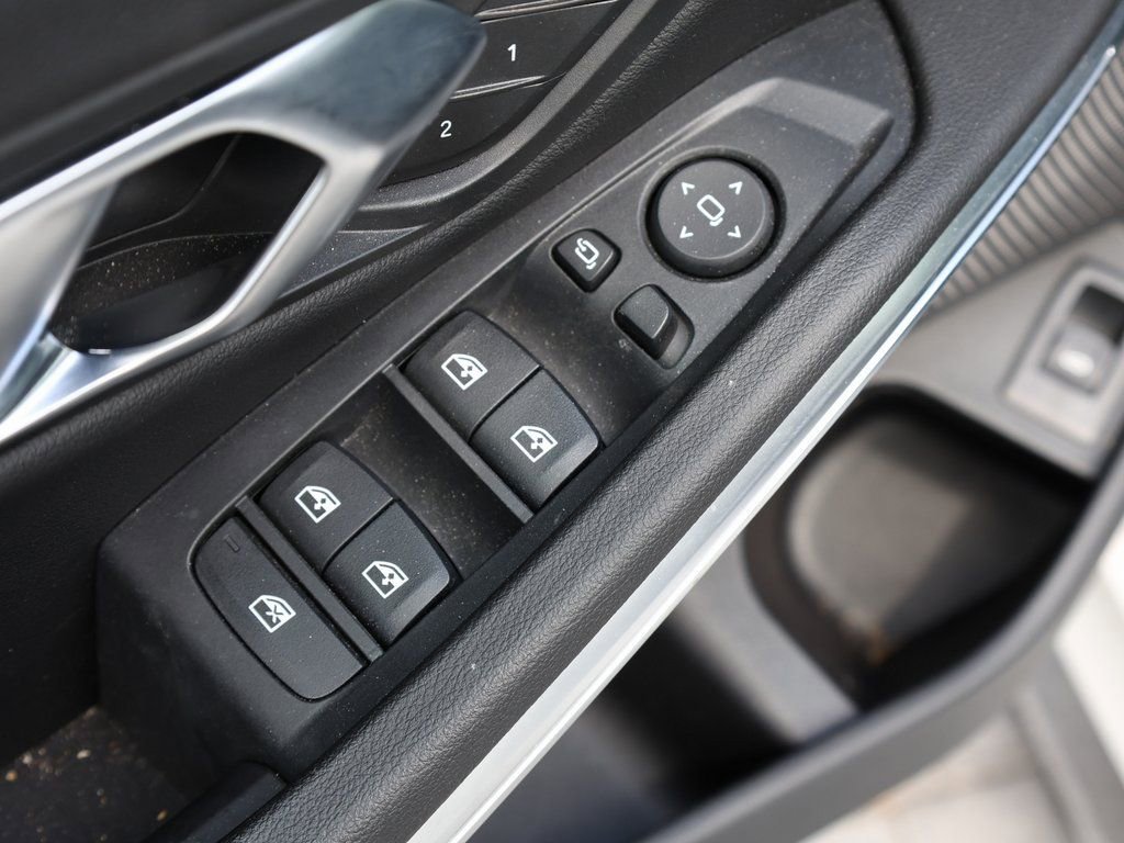 Used 2024 BMW 330i Sedan w/ Premium Package image 11