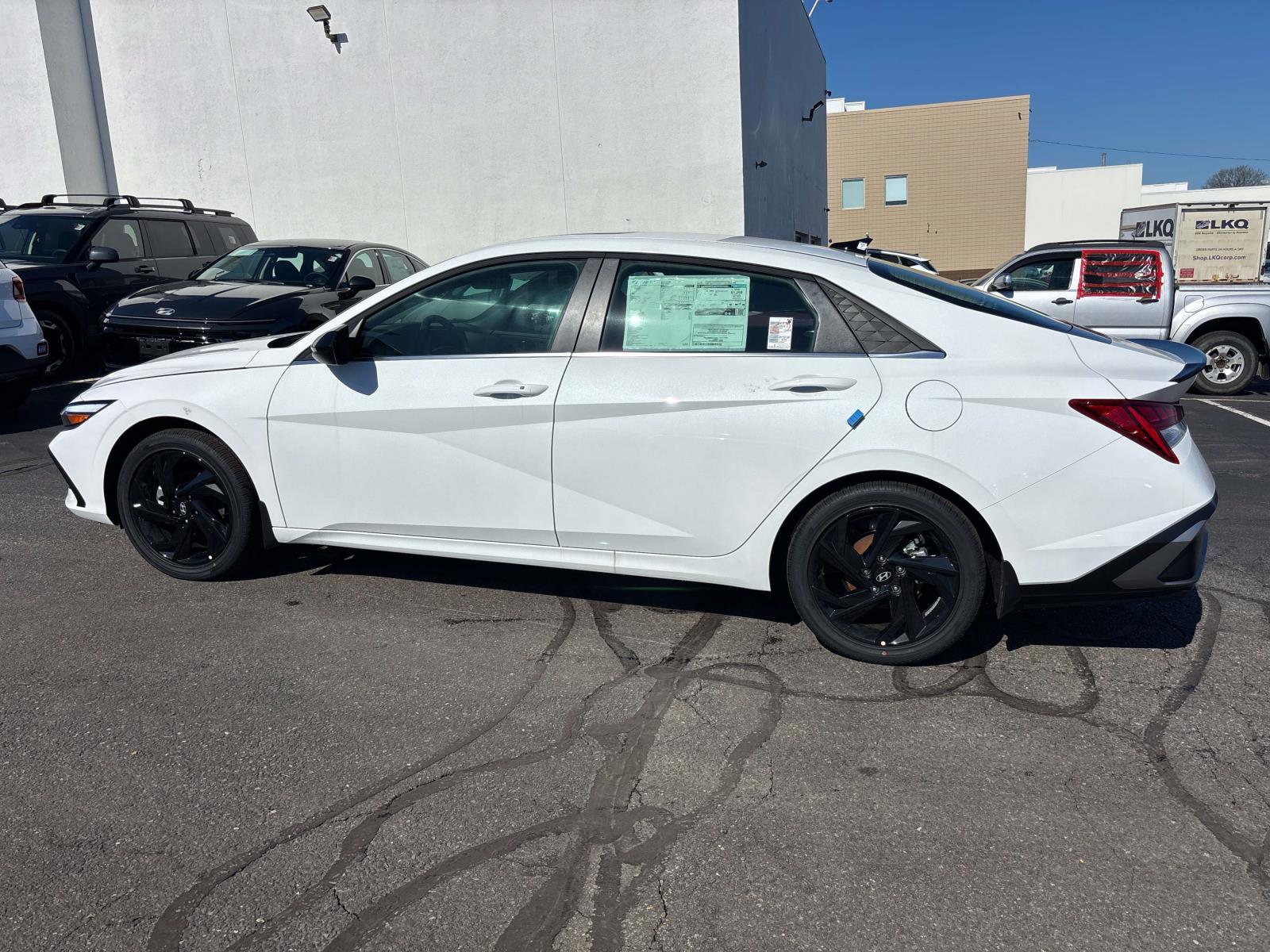 New 2026 Hyundai Elantra SEL Sport Premium image 2