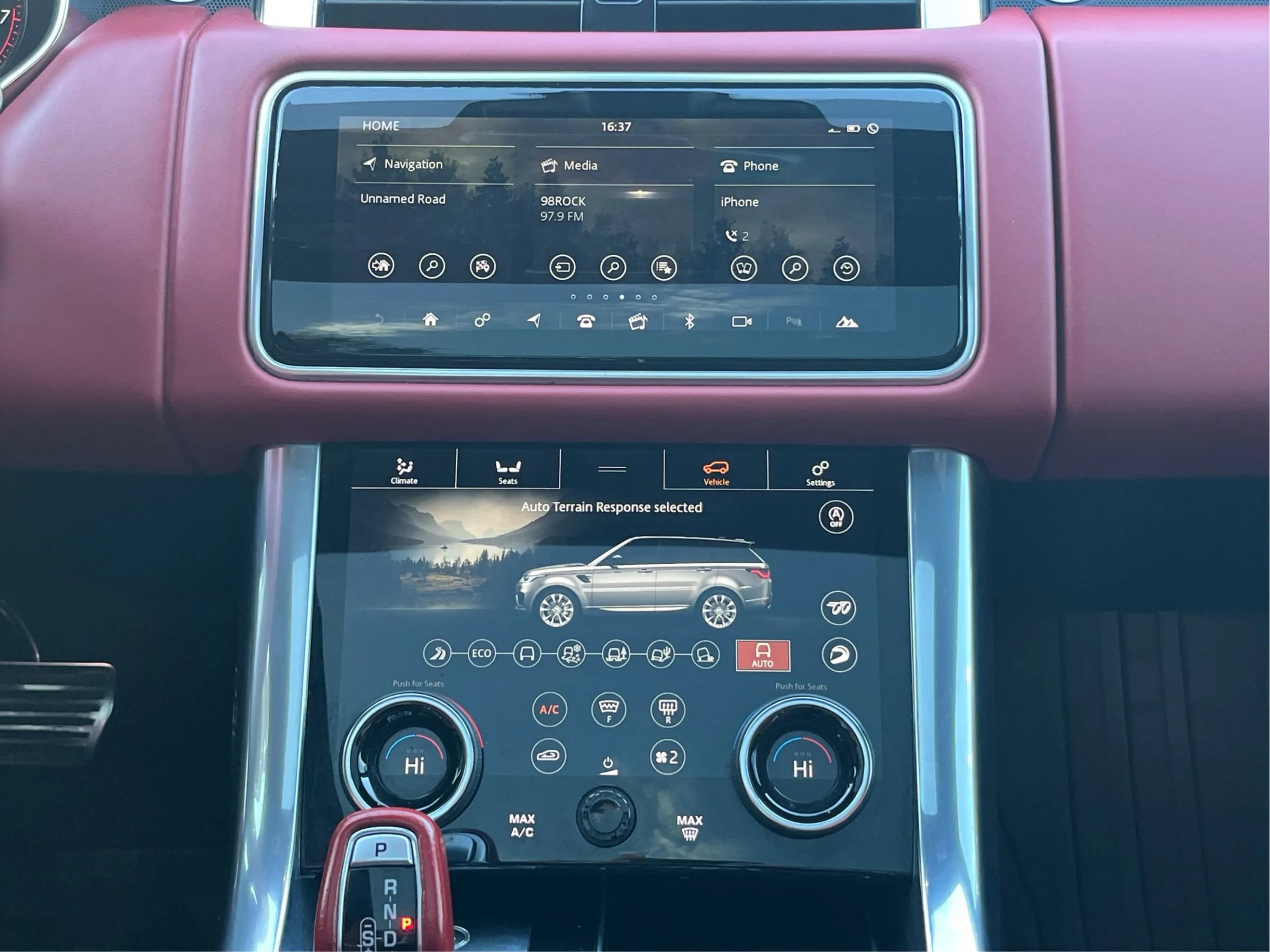 Used 2022 Land Rover Range Rover Sport SVR image 20