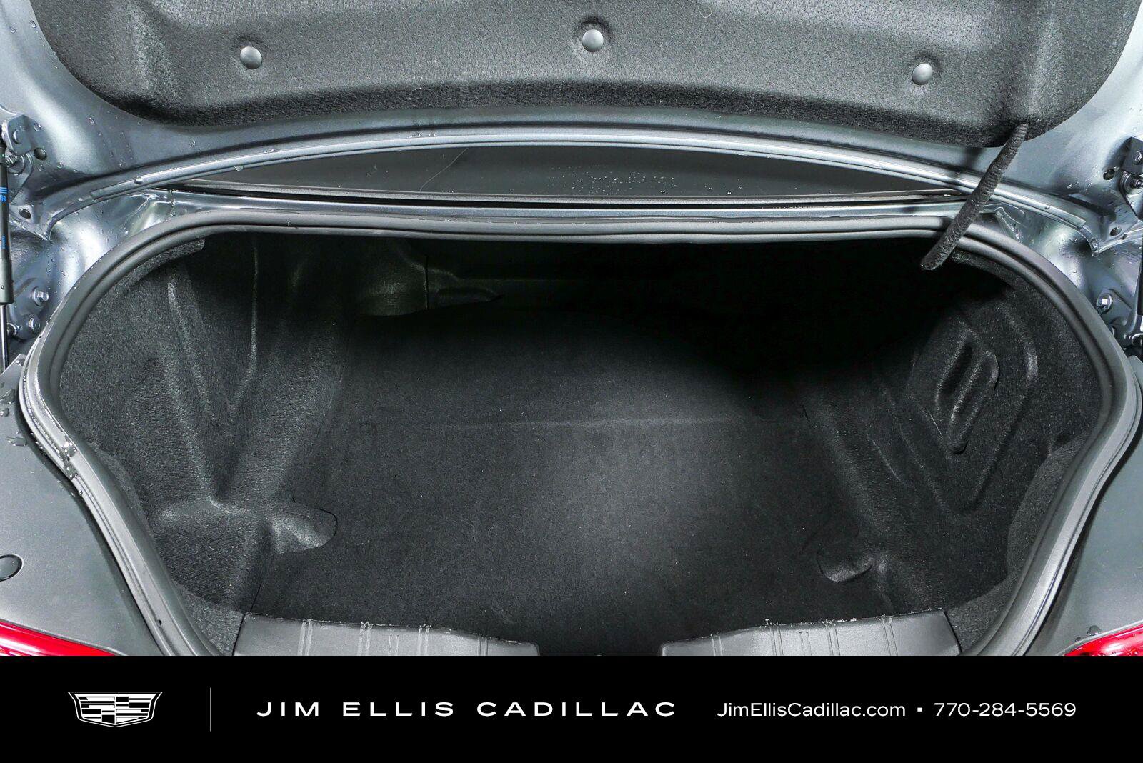 Used 2021 Chevrolet Camaro LT RWD image 27