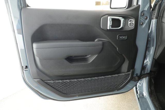 New 2025 Jeep Gladiator Sport image 8