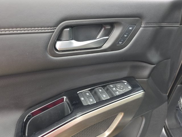 Used 2025 Nissan Pathfinder Platinum FWD image 27