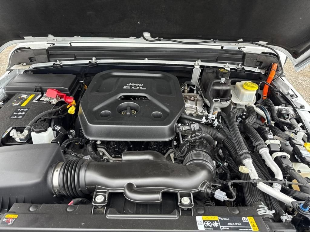 Certified 2022 Jeep Wrangler Unlimited Sahara w/ Cold Weather Group image 39