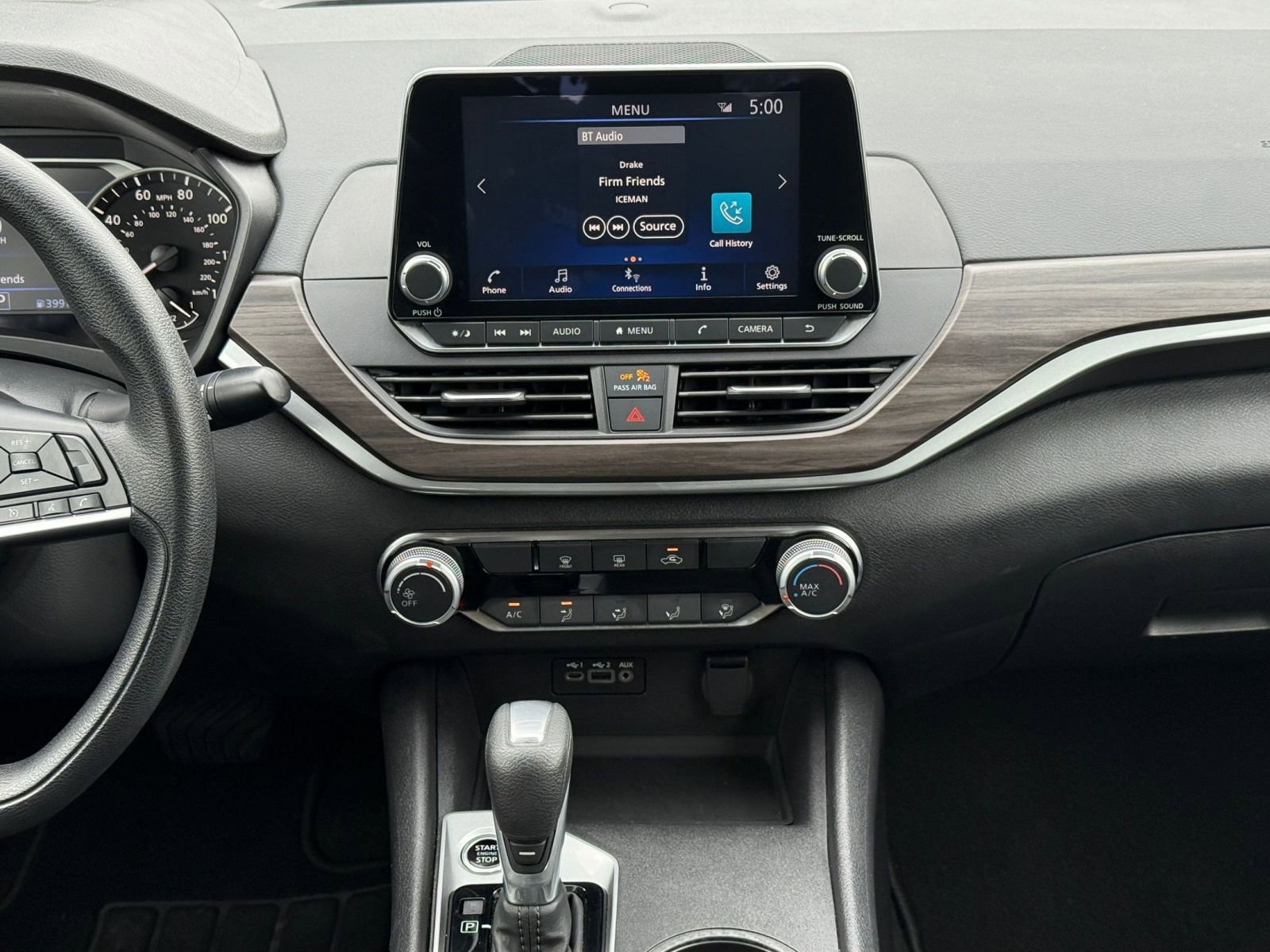 Used 2025 Nissan Altima 2.5 SV FWD image 17
