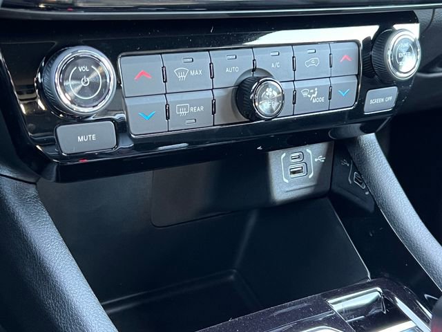 New 2026 Jeep Compass Trailhawk w/ Sun, Sound & Navigation Group image 27