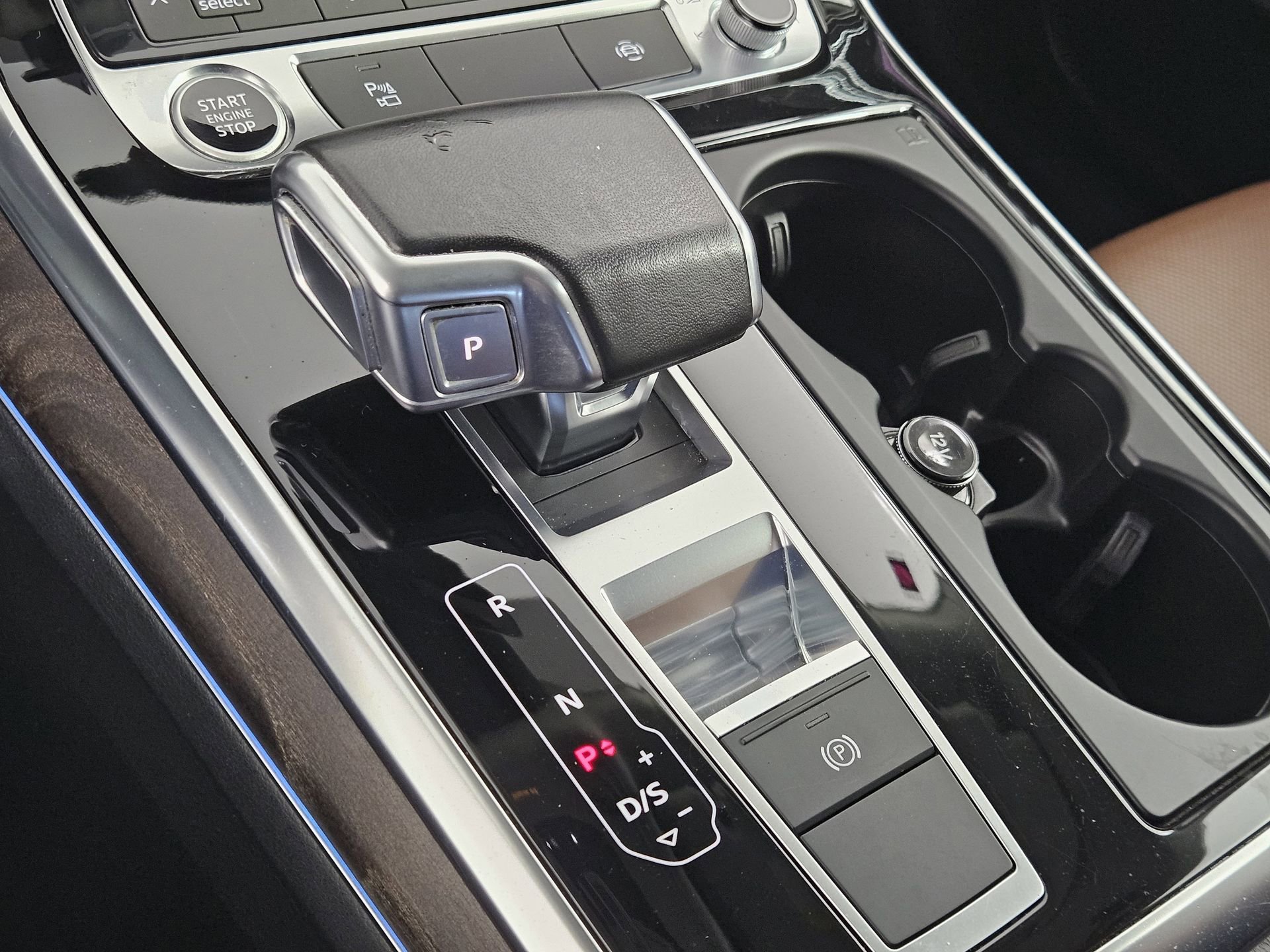 Certified 2022 Audi Q8 Premium Plus AWD/4WD image 29