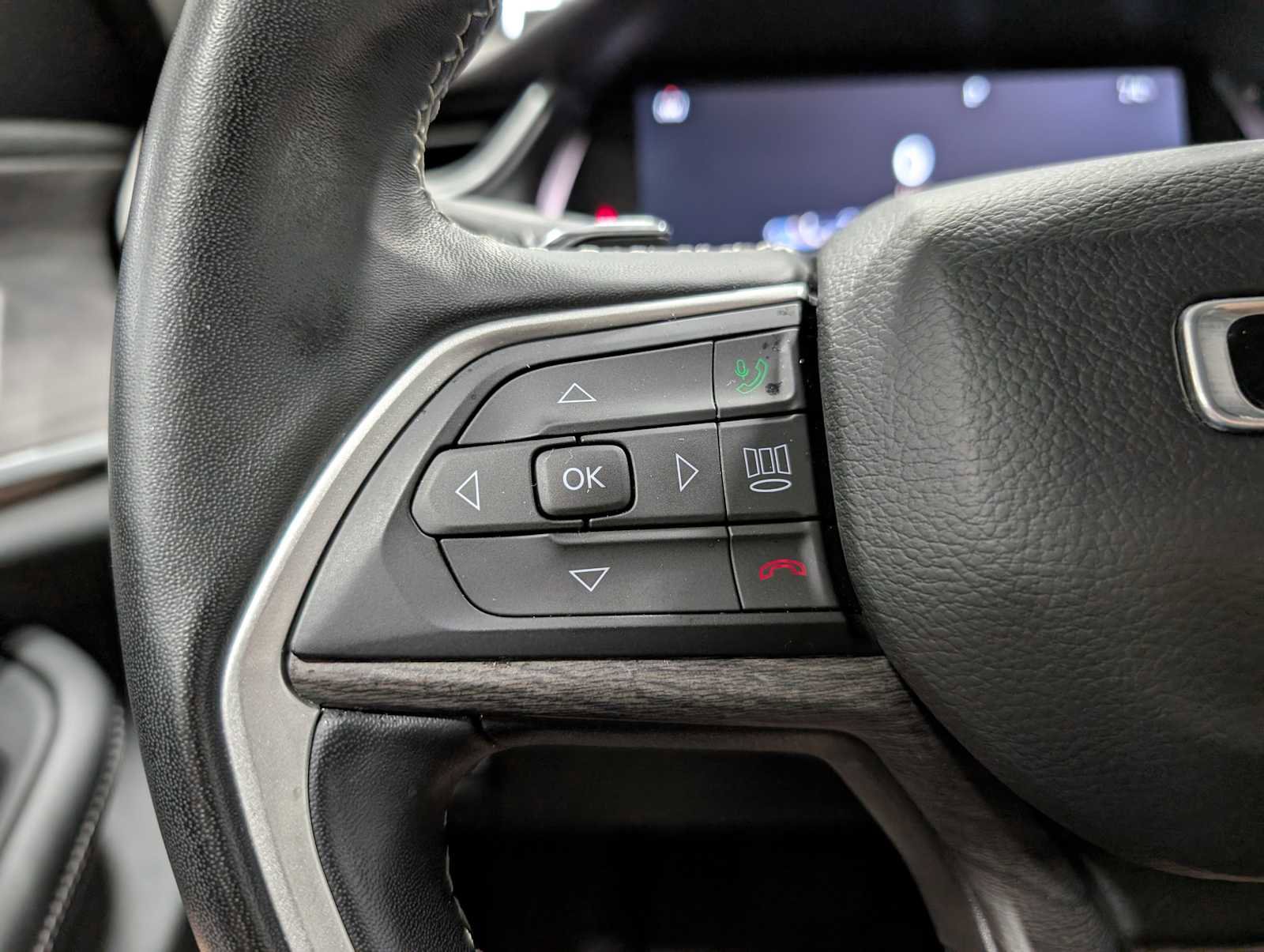 Used 2022 Jeep Grand Cherokee Limited image 31