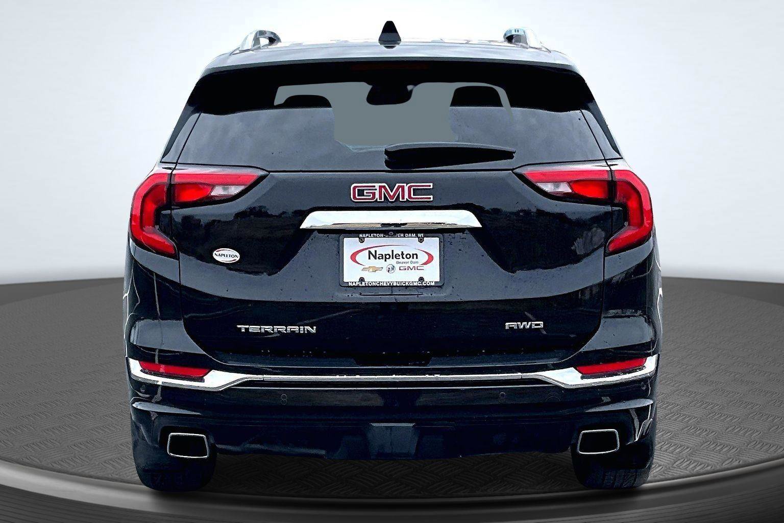 Used 2020 GMC Terrain Denali w/ Denali Premium Package AWD/4WD image 4