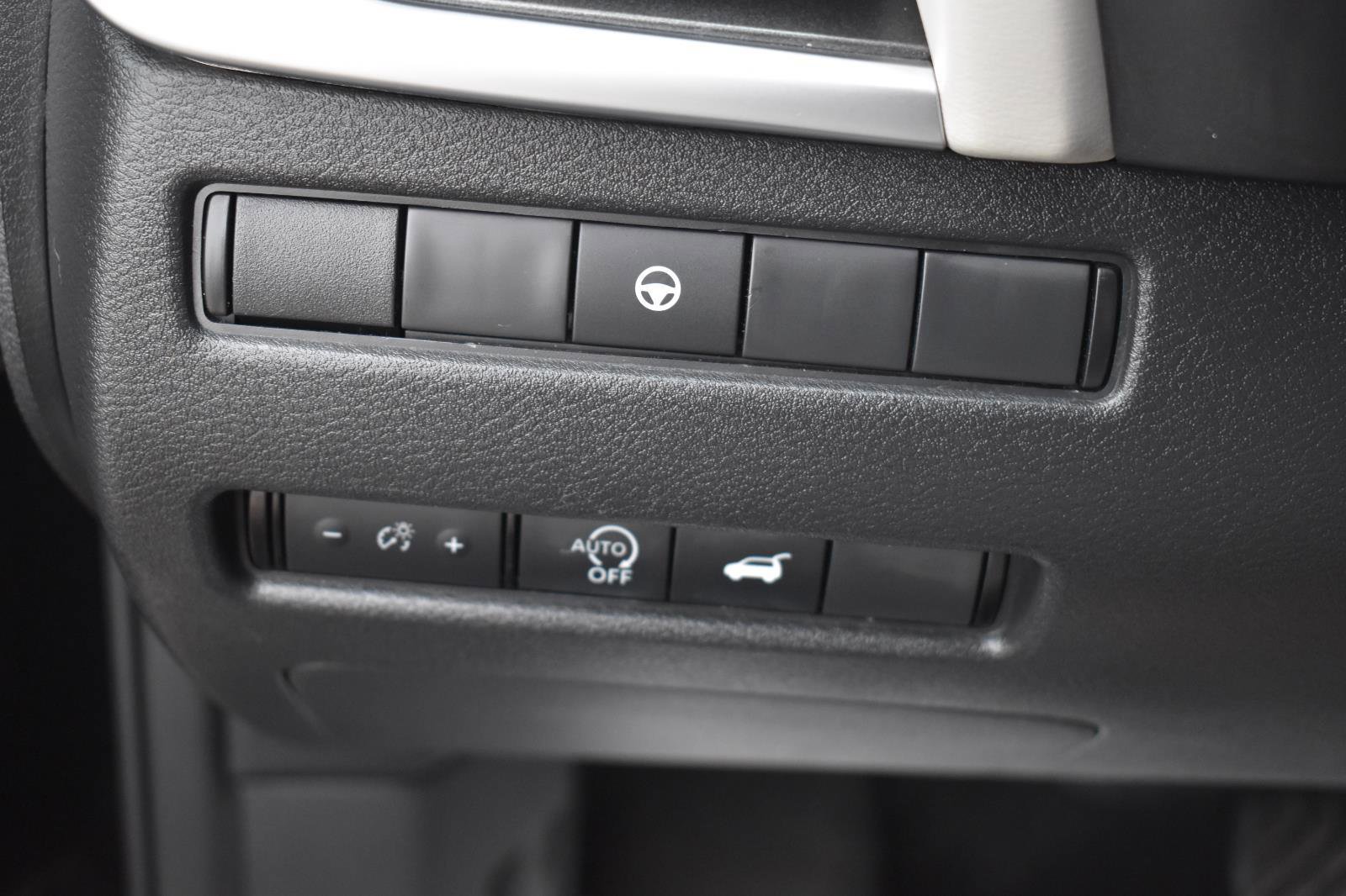 Used 2023 Nissan Rogue SV w/ SV Premium B Package FWD image 44