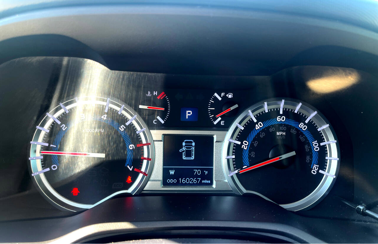 Used 2014 Toyota 4Runner Limited image 19