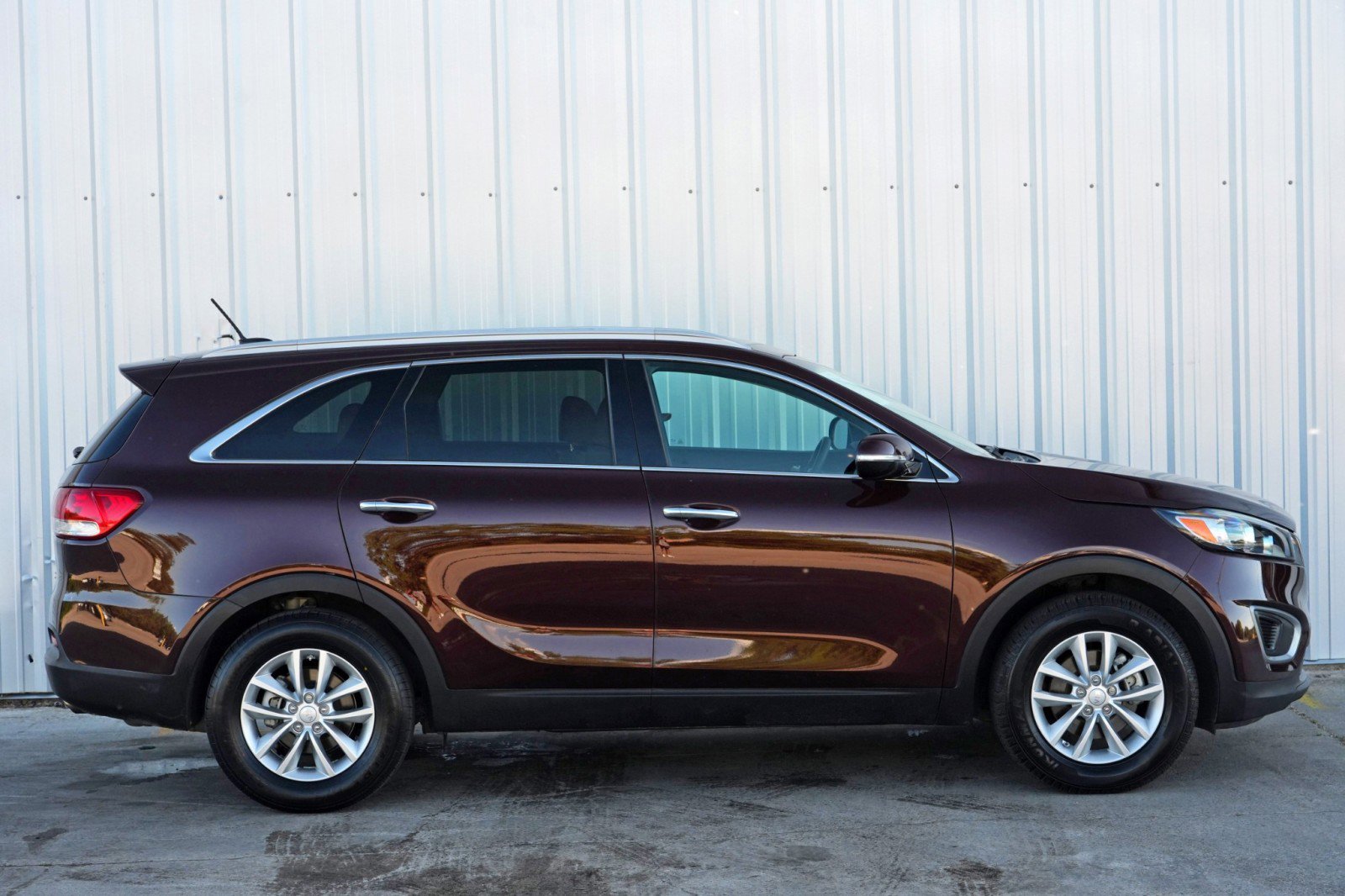Used 2017 Kia Sorento LX FWD image 46