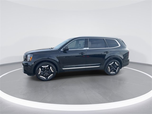 Used 2025 Kia Telluride EX w/ EX Captain's Chair Package image 4