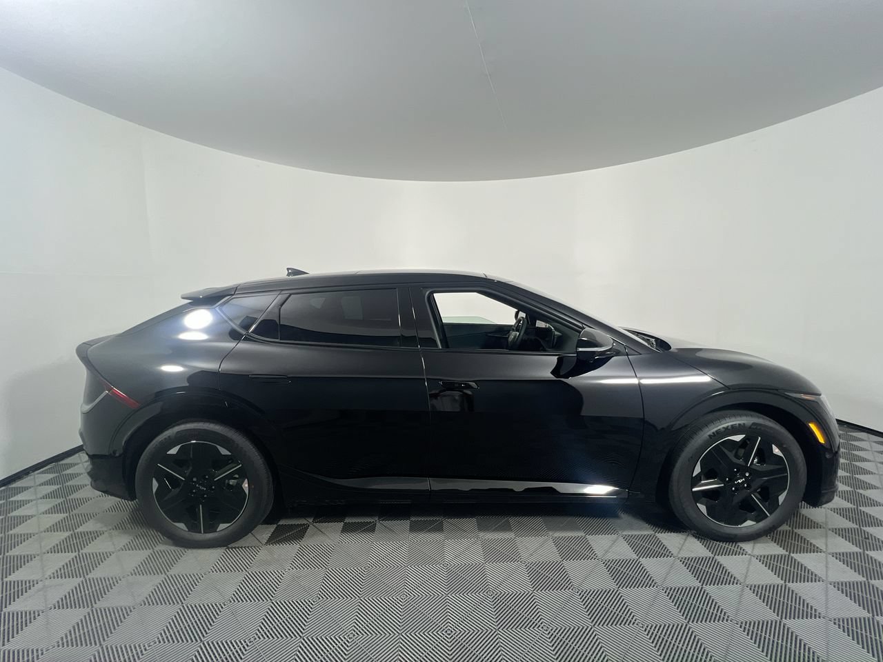 New 2026 Kia EV6 GT-Line RWD image 2