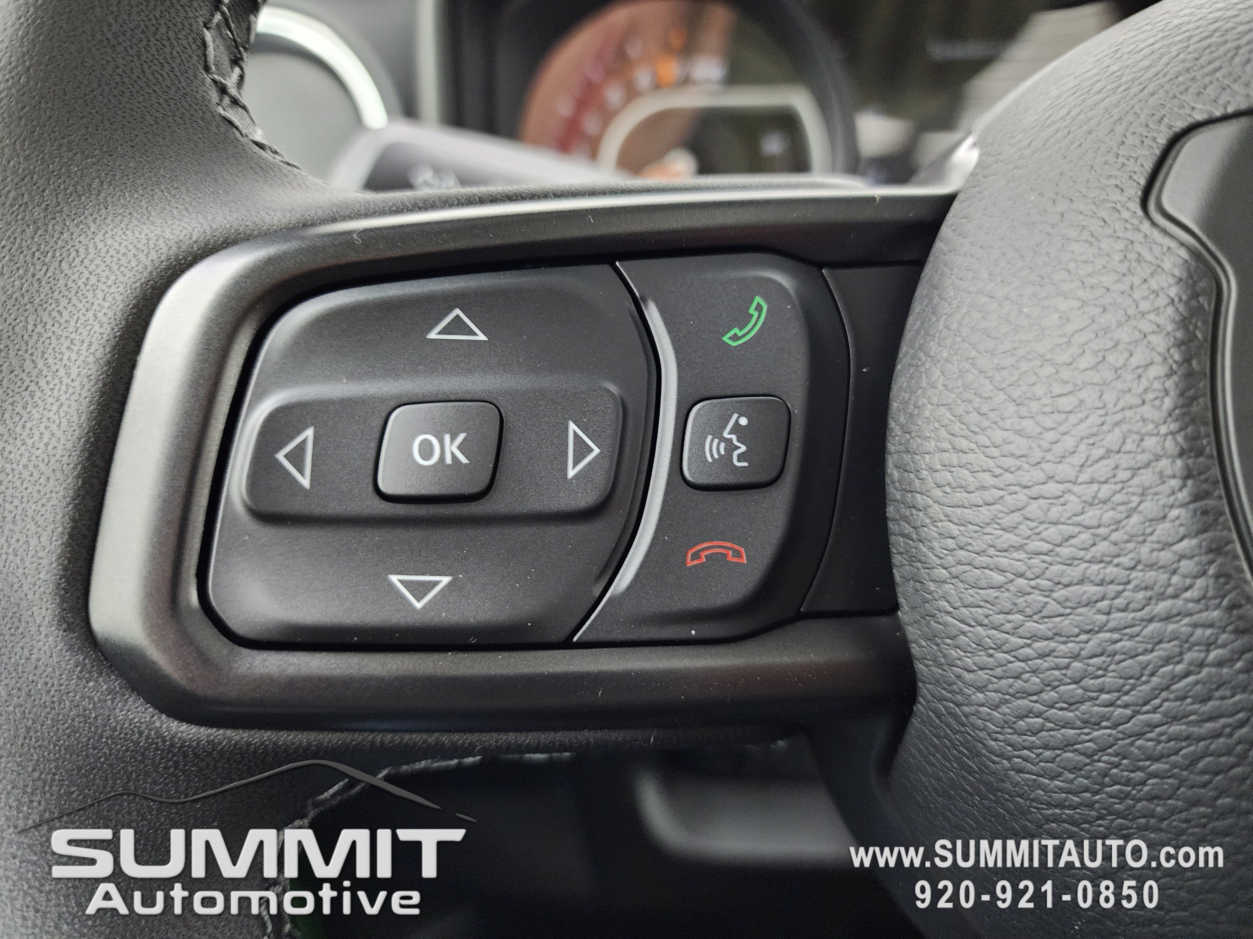 New 2026 Jeep Gladiator Sahara image 17