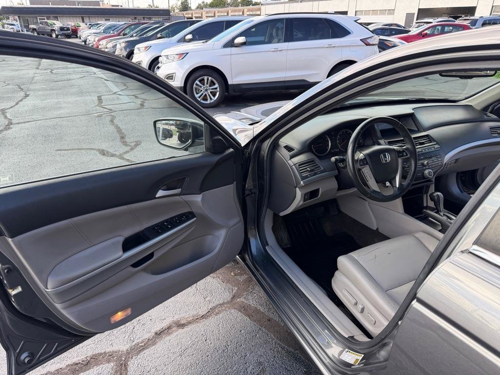 Used 2010 Honda Accord EX-L image 9